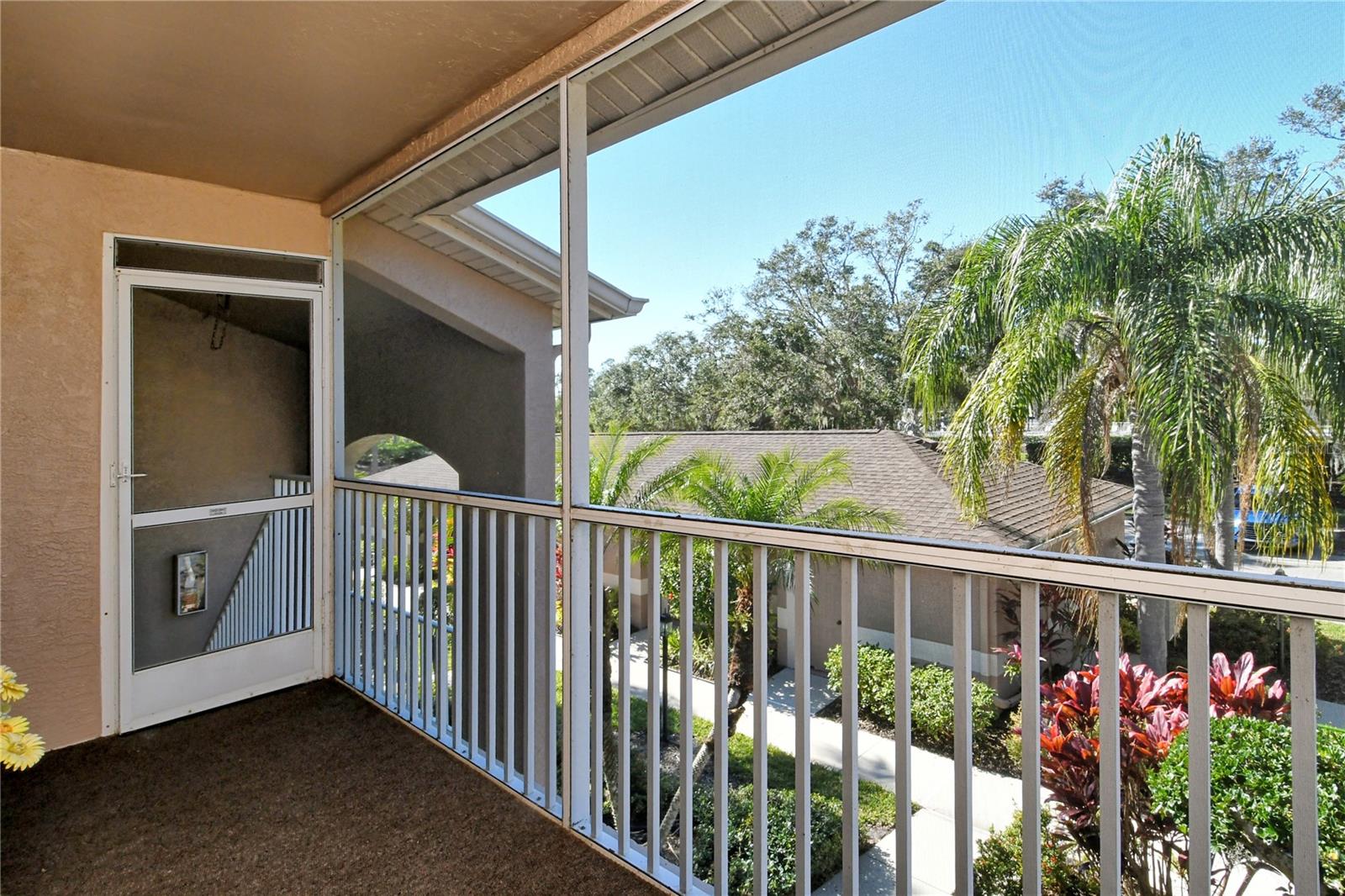 5251 MAHOGANY RUN AVENUE 524