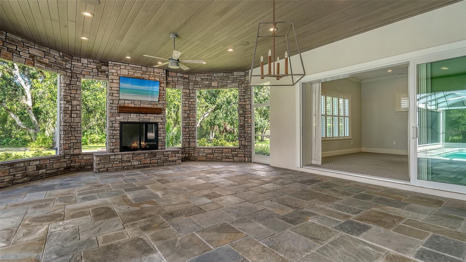 SADDLE OAK ESTATES - Residential