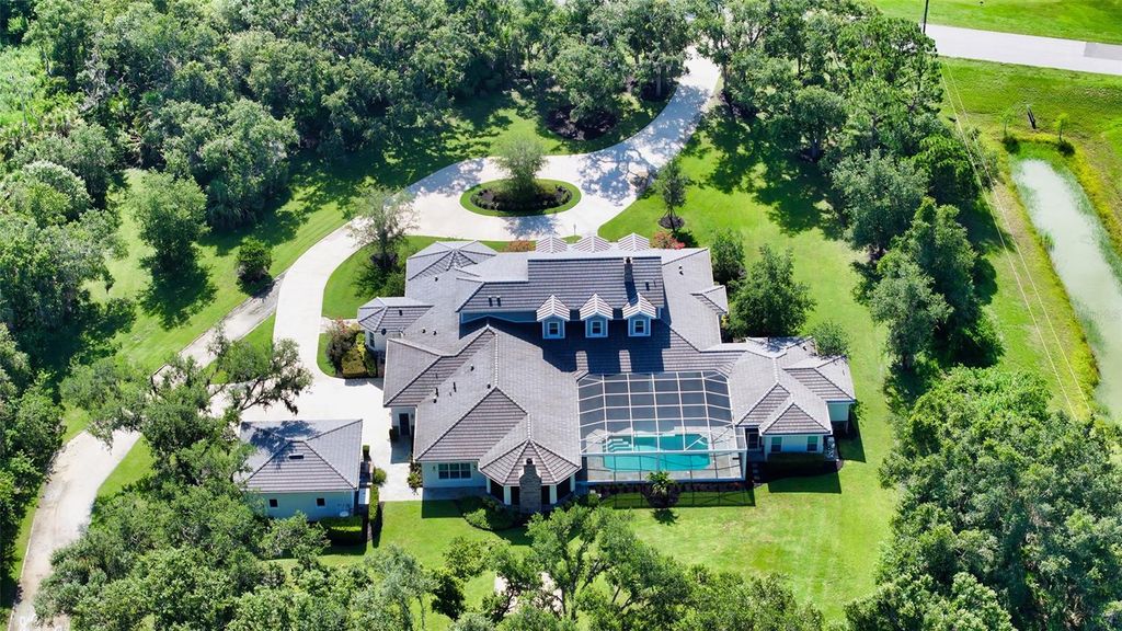 Photo of 6050 Saddle Oak Trail, Sarasota, FL 34241 (MLS # A4656708)