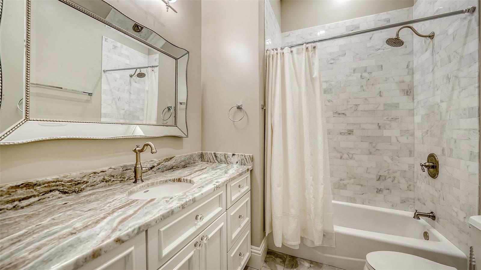 SADDLE OAK ESTATES - Residential