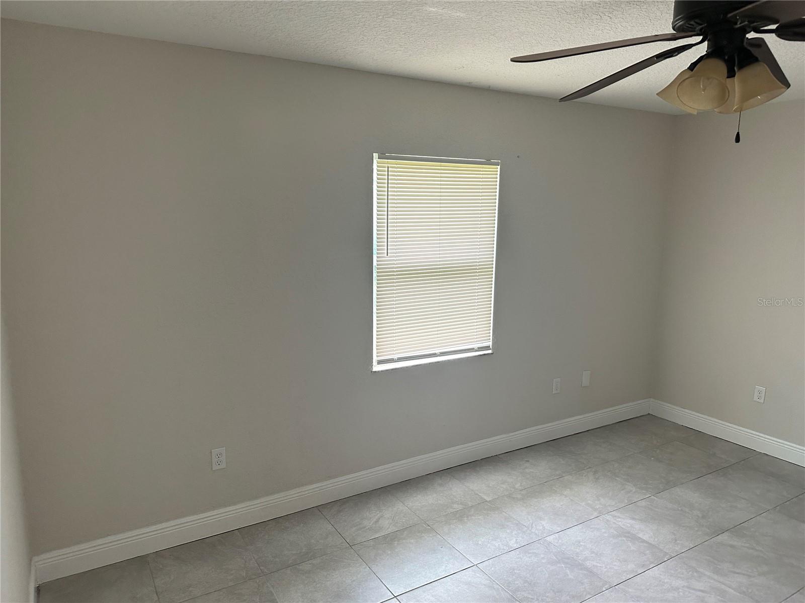 MARION OAKS UN 02 - Residential Lease