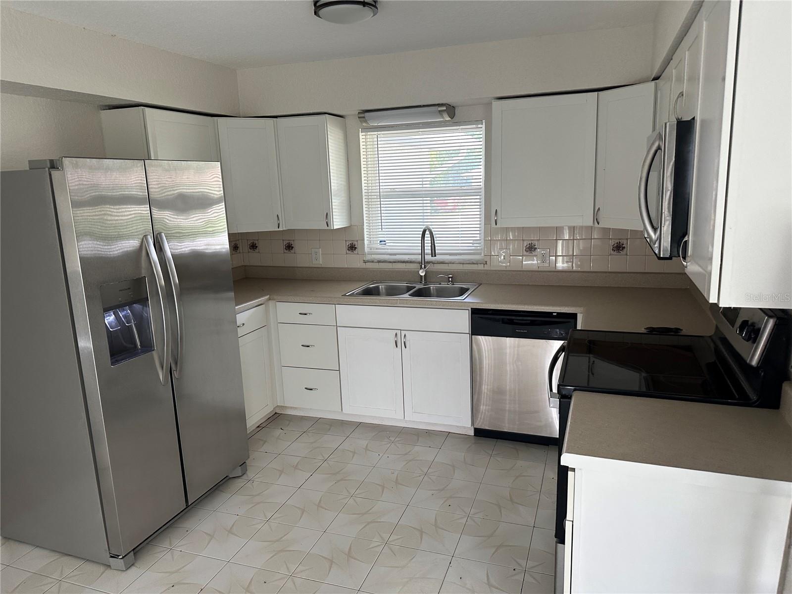 MARION OAKS UN 02 - Residential Lease