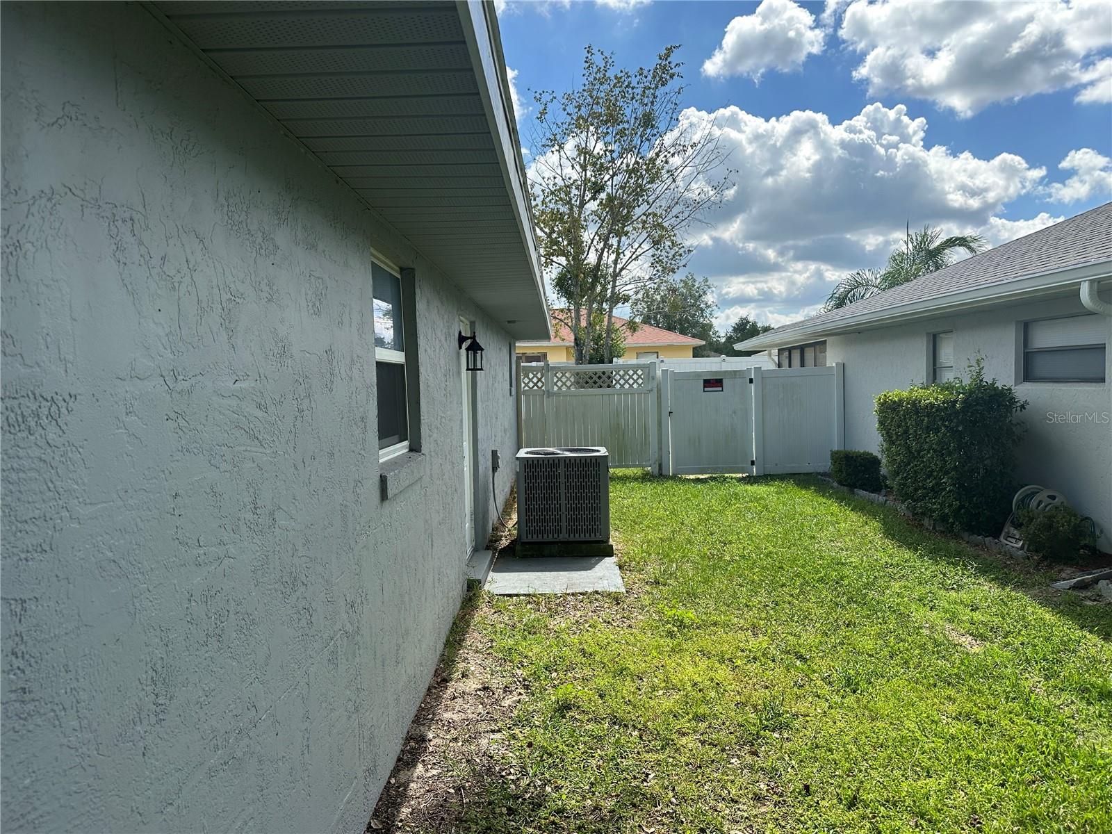 MARION OAKS UN 02 - Residential Lease