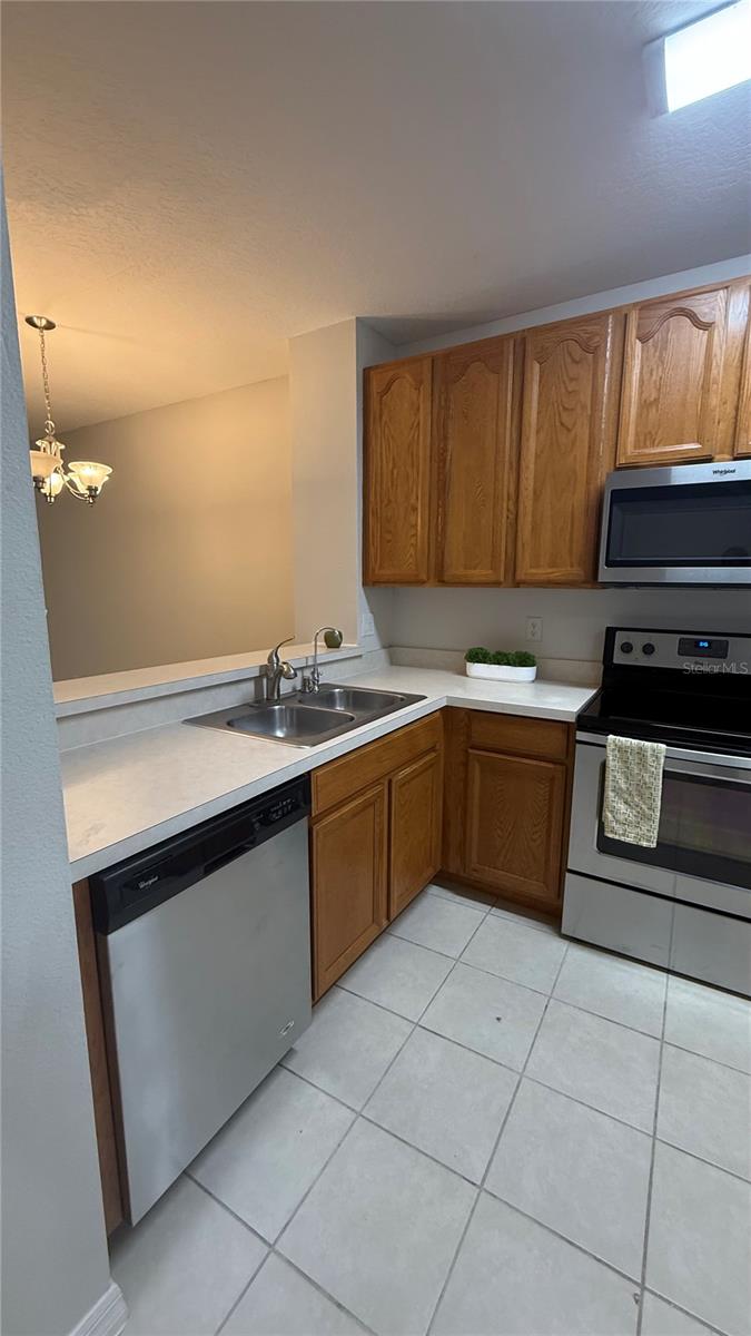 TOWNS LEGACY PARK - Residential Lease