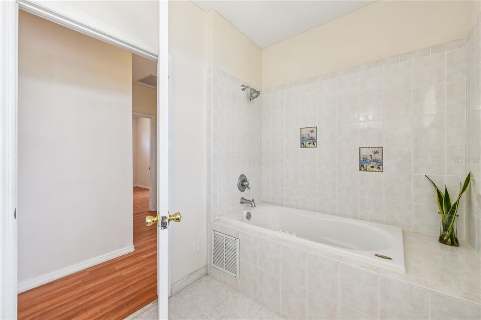 ROCKET CITYA - Residential