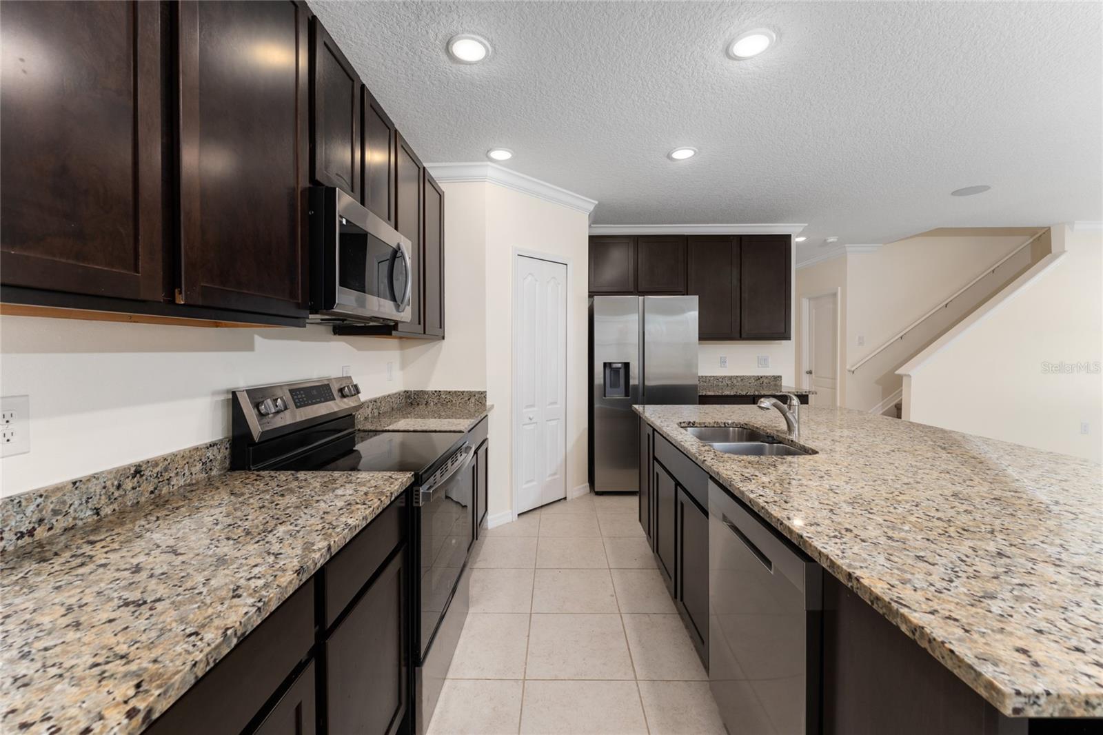LAKE VIEW HEIGHTS - Residential