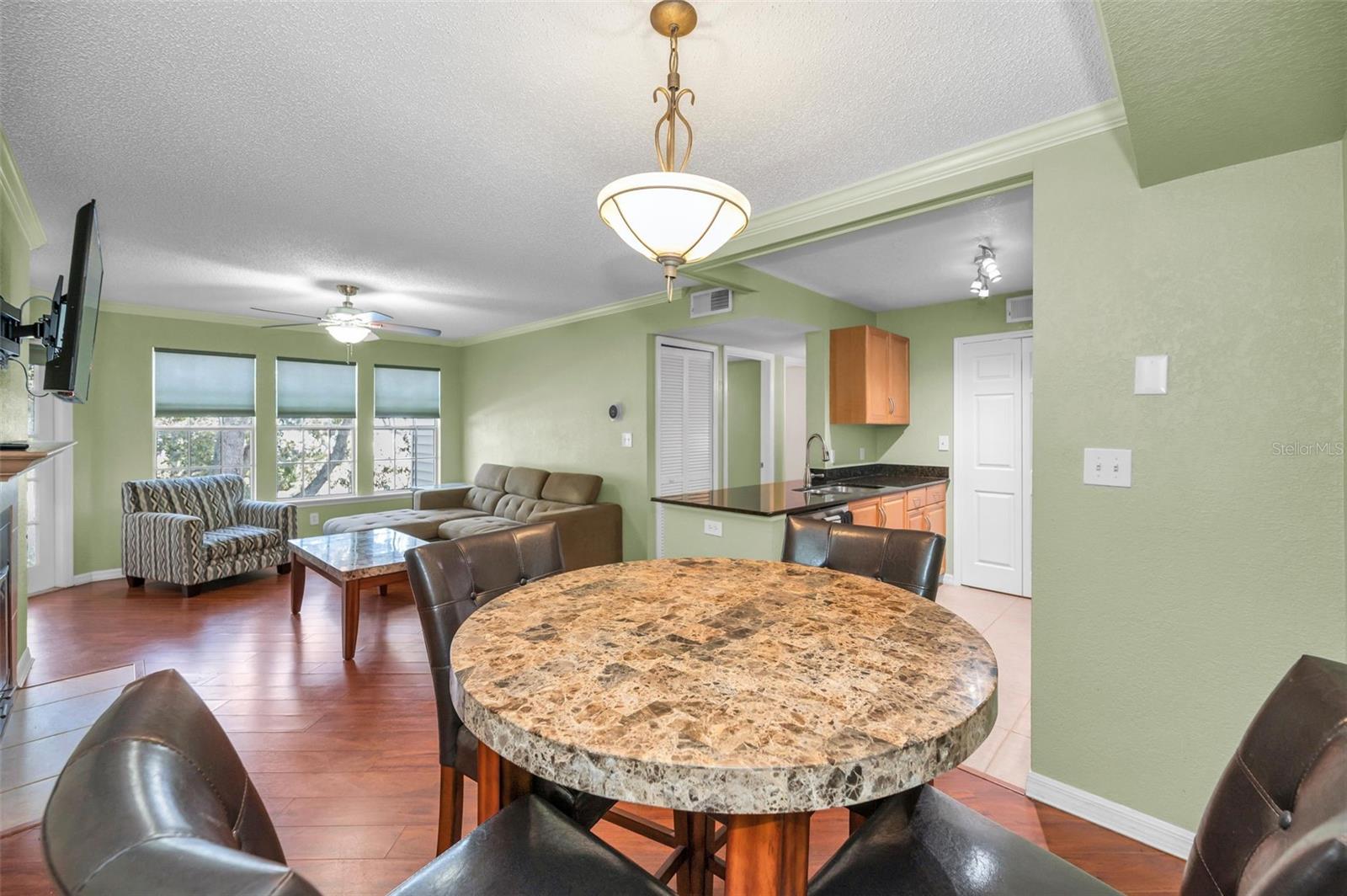 BENTLEY AT COBBS LANDING CONDO THE - Residential