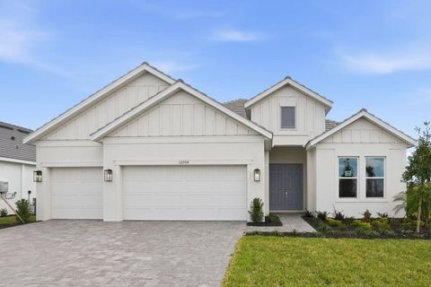 Photo of 13704 Buchanan Drive, Palmetto, FL 34221 (MLS # TB8425478)