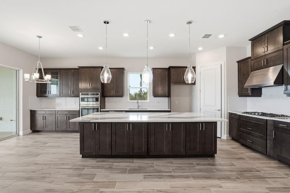 13704 BUCHANAN DRIVE