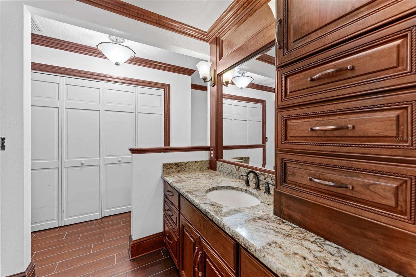 BAY PORT COLONY PH II UN I - Residential