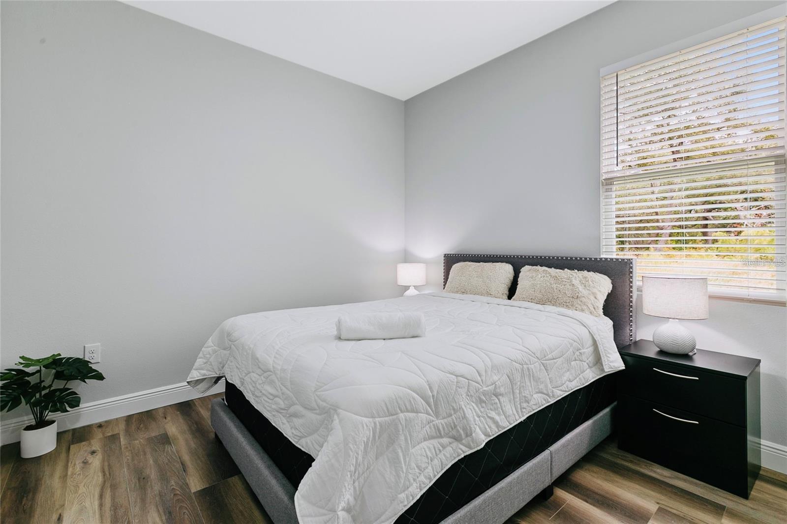 PORT CHARLOTTE SEC 016 - Residential Lease