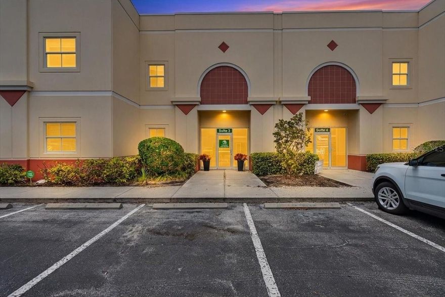 Well-maintained flex/industrial unit offering a versatile layout with office space and warehouse area. Conveniently located with easy access to major roads, ideal for a variety of business uses