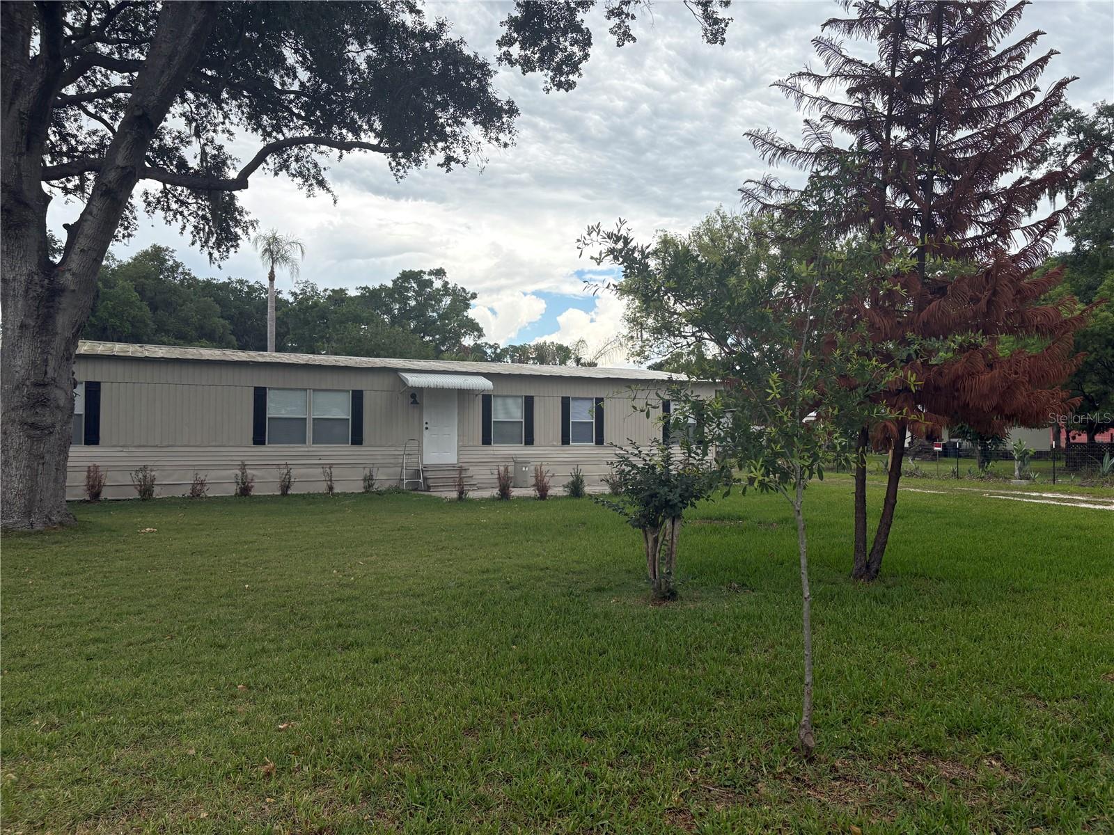 OAKWOOD ESTATES - Residential Lease