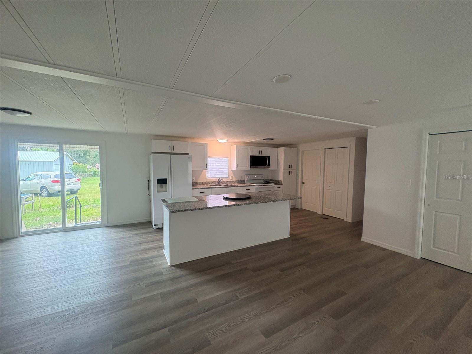 OAKWOOD ESTATES - Residential Lease