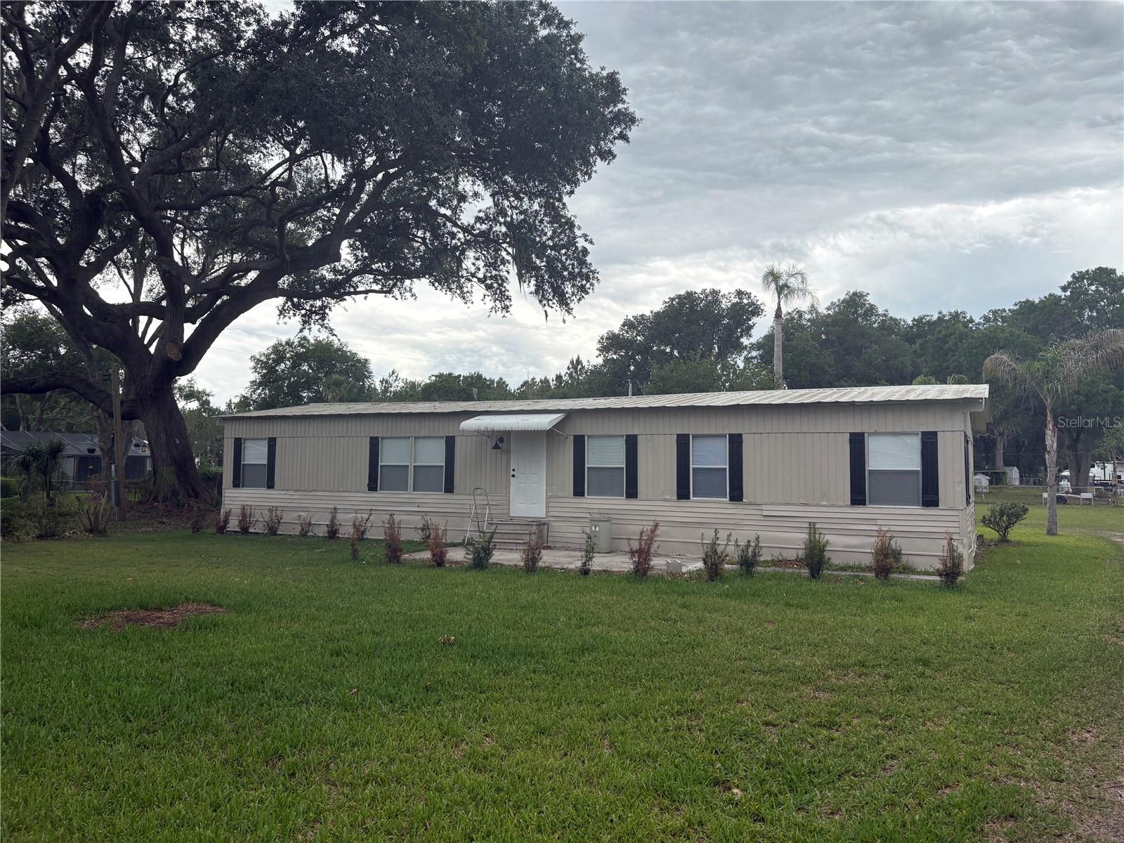 OAKWOOD ESTATES - Residential Lease