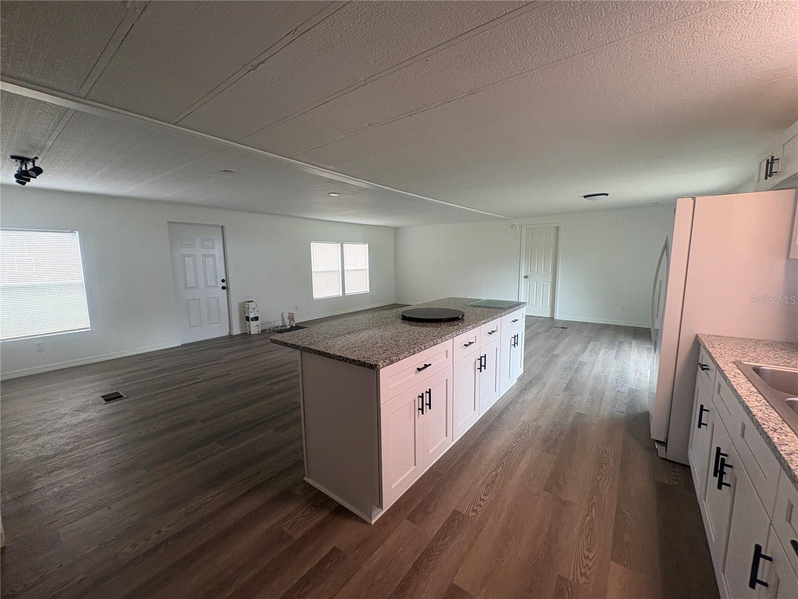 OAKWOOD ESTATES - Residential Lease