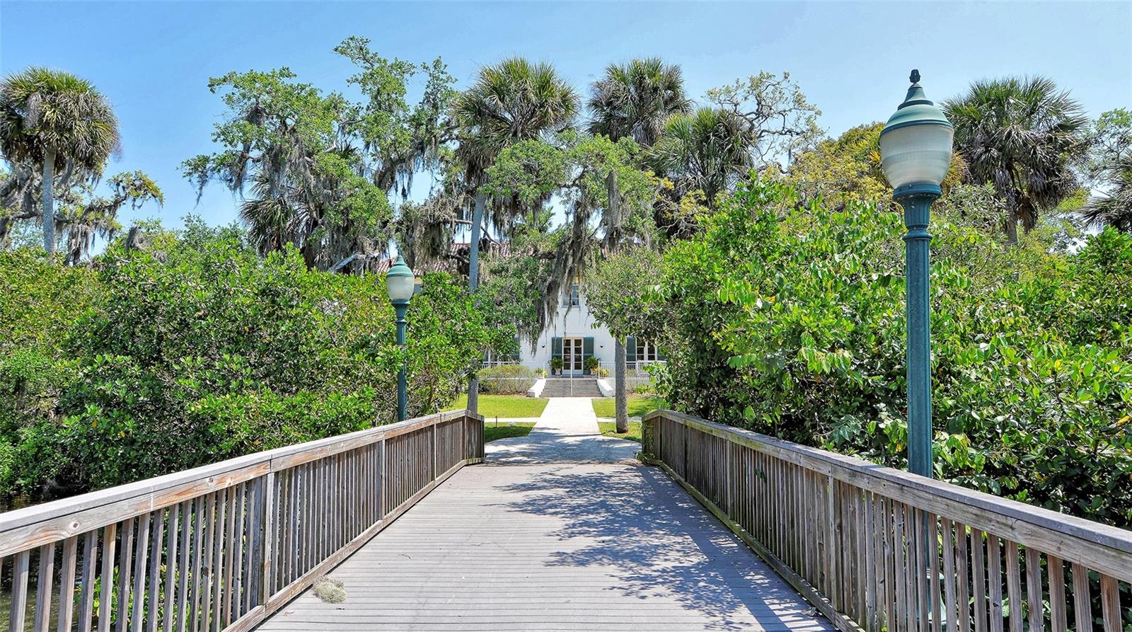 STRATHMORE RIVERSIDE I - Residential