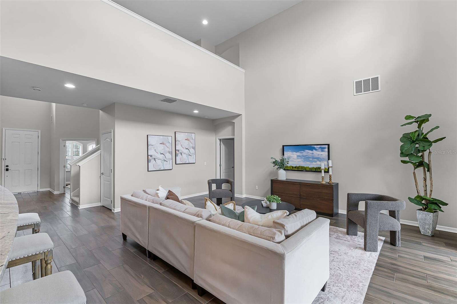 WEST LAKE HANCOCK ESTATES - Residential Lease