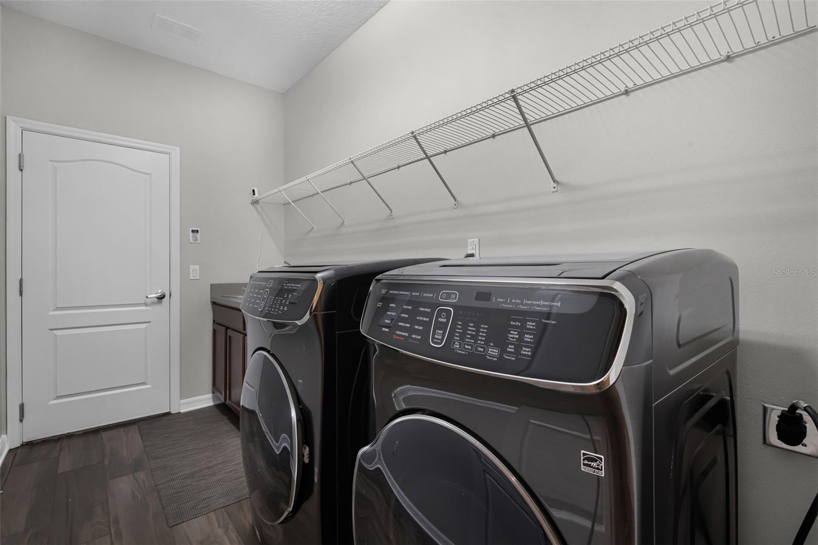 WEST LAKE HANCOCK ESTATES - Residential Lease