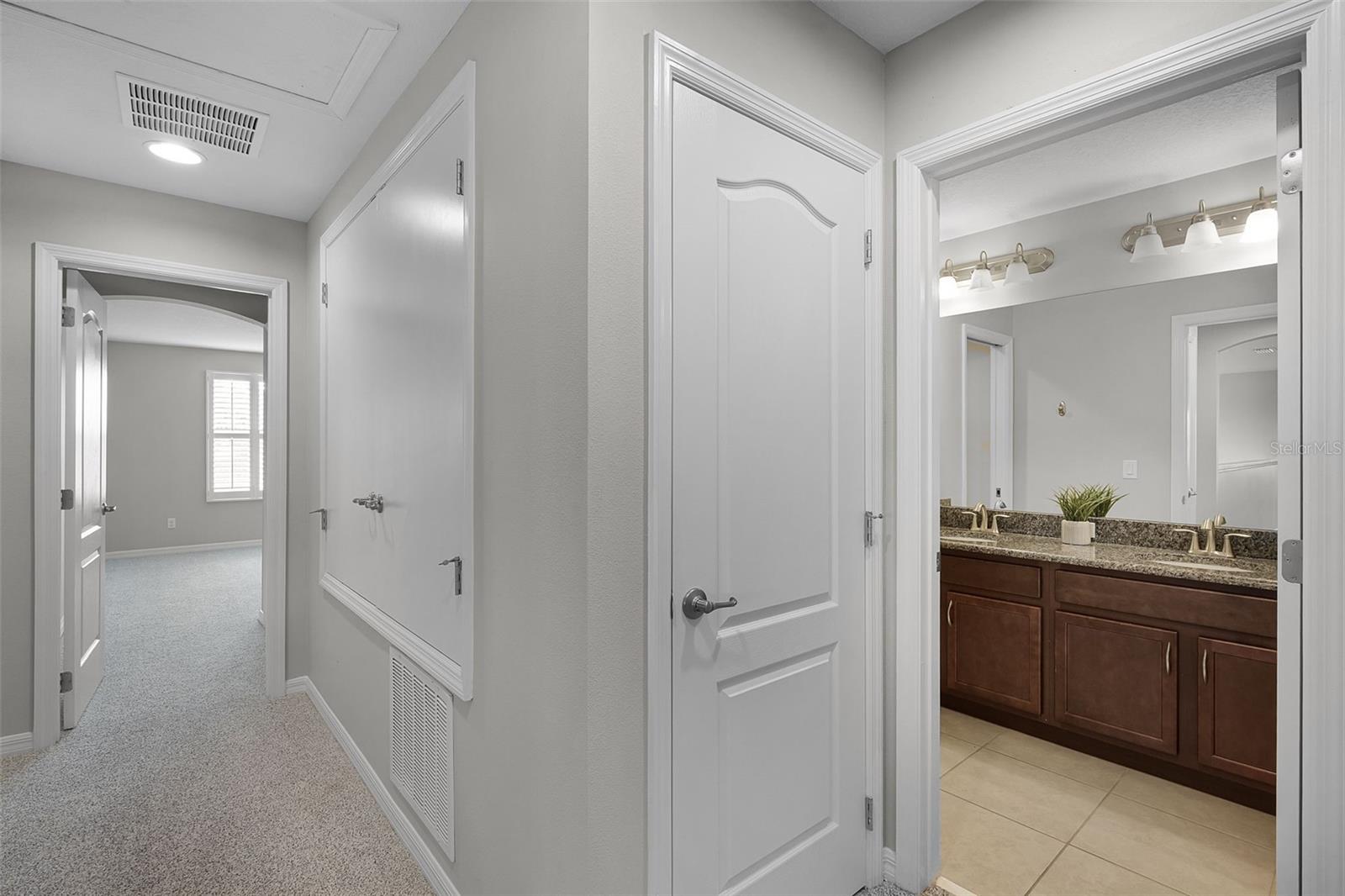 WEST LAKE HANCOCK ESTATES - Residential Lease