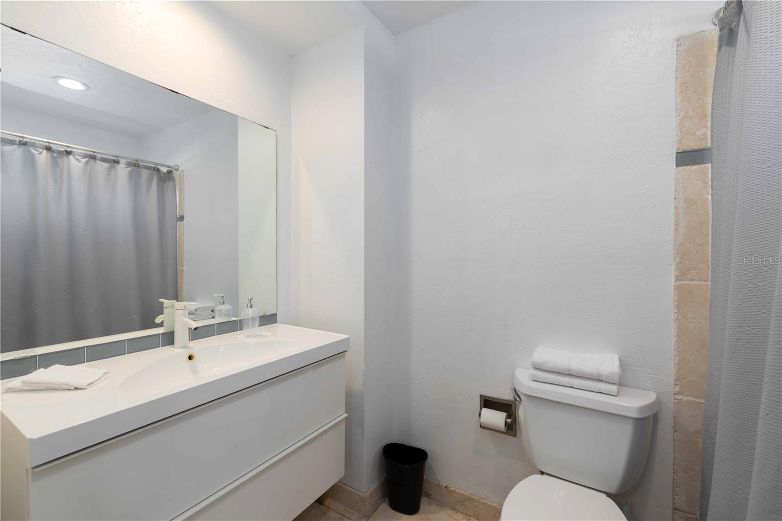 CEDAR HAMMOCK - Residential