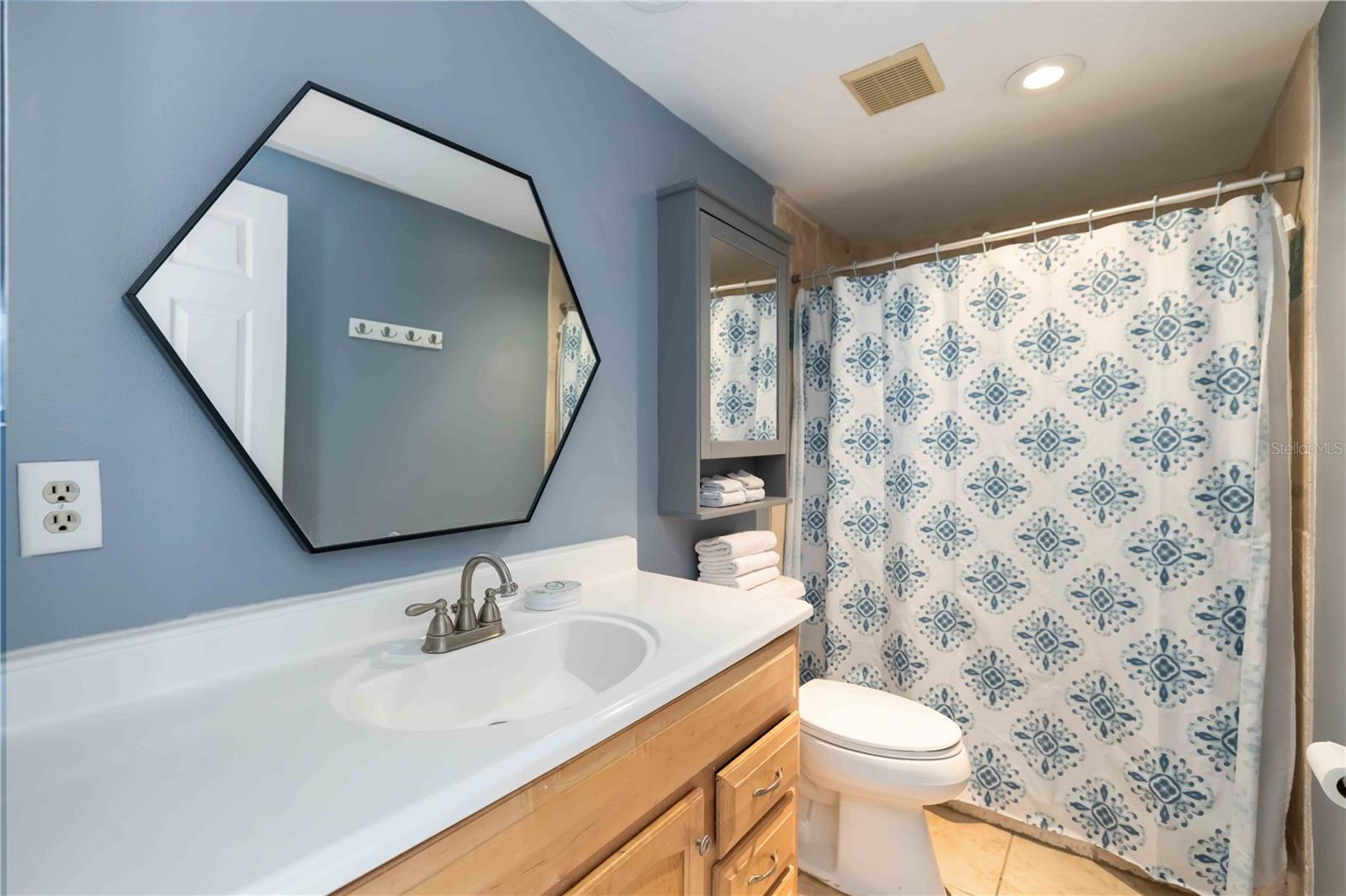 CEDAR HAMMOCK - Residential