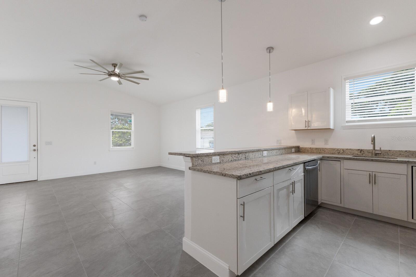 520 12TH AVENUE W