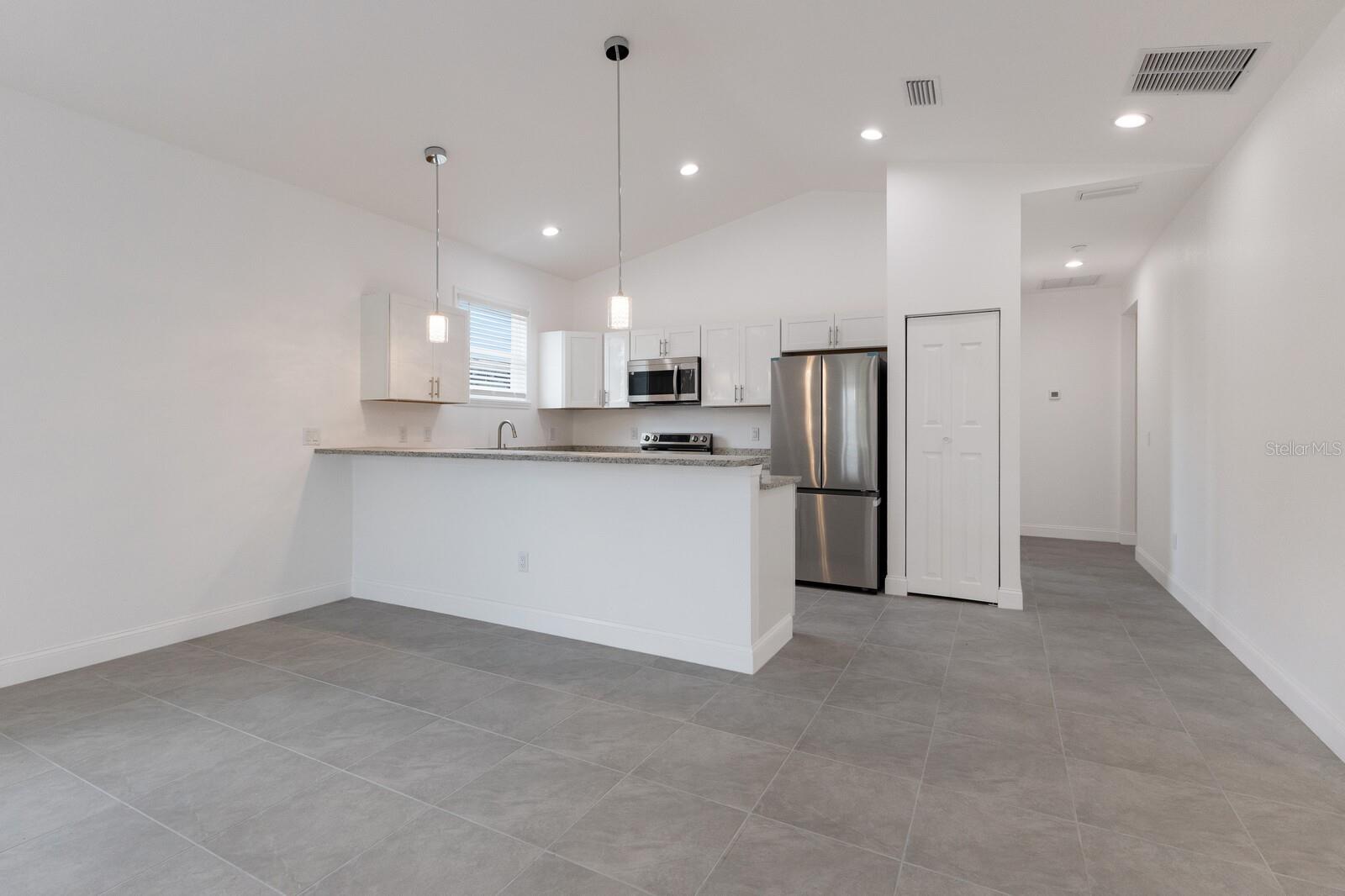 520 12TH AVENUE W