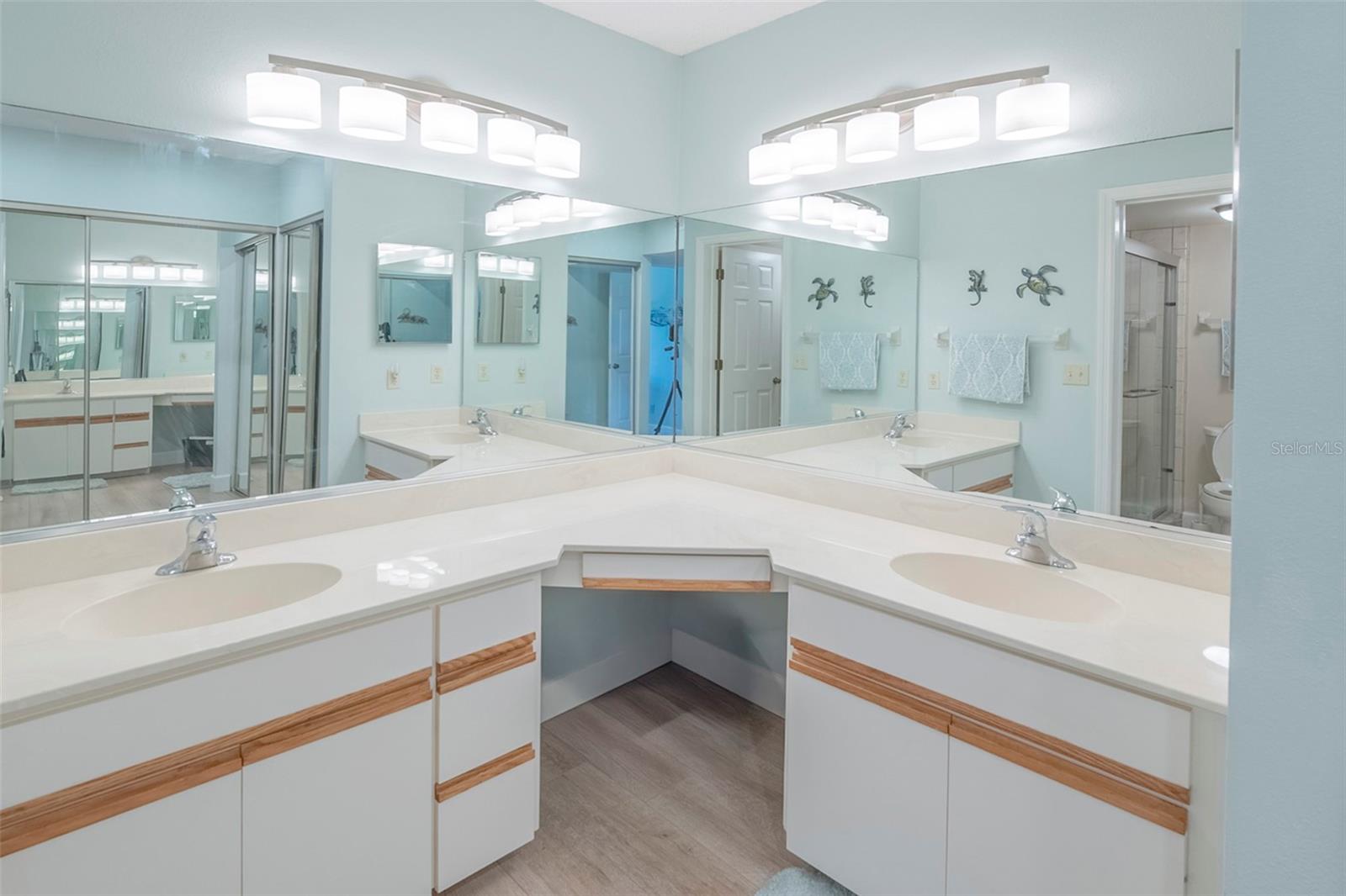 FARMINGTON VISTAS - Residential