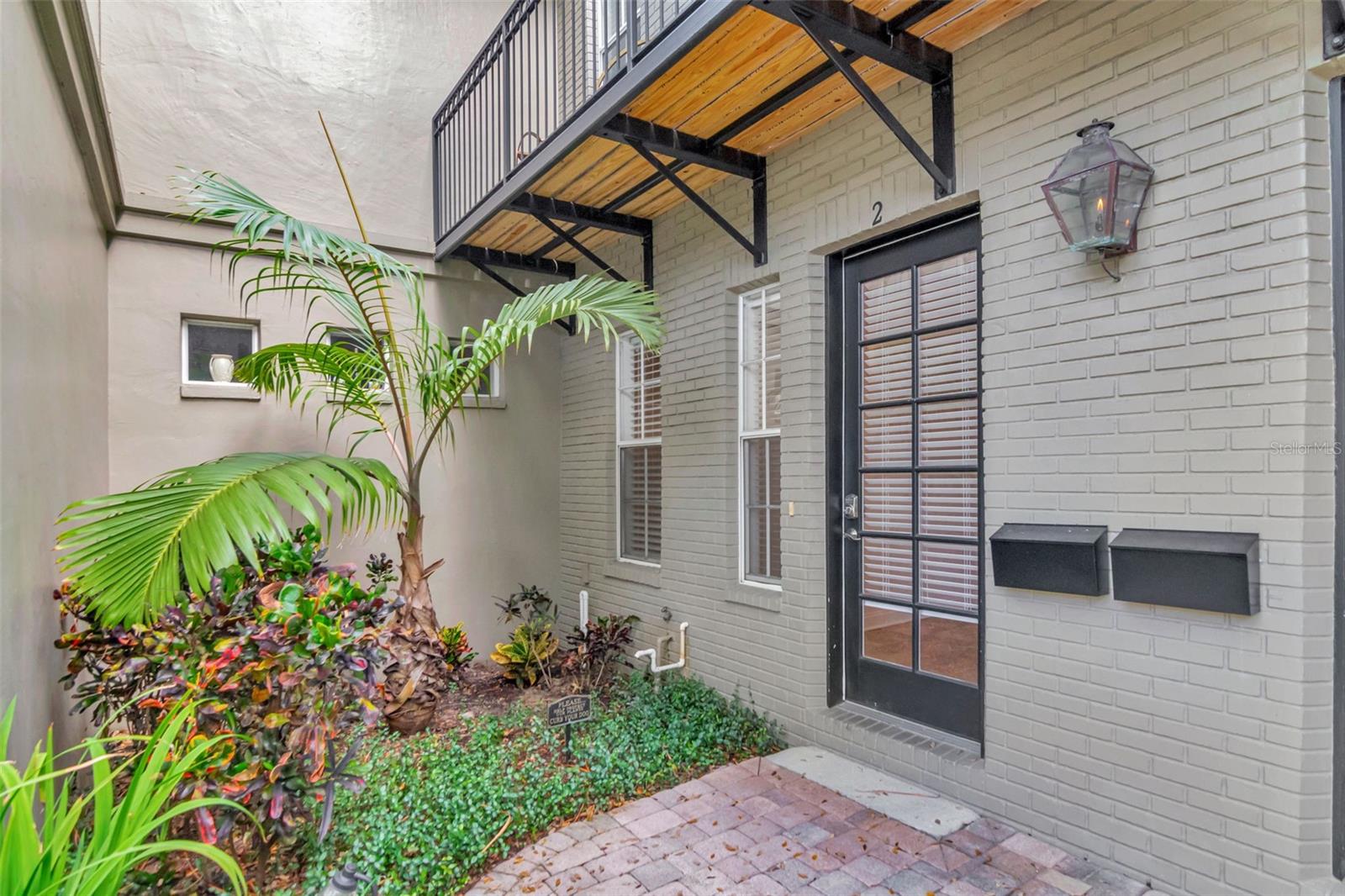 POYDRAS TWNHS - Residential Lease