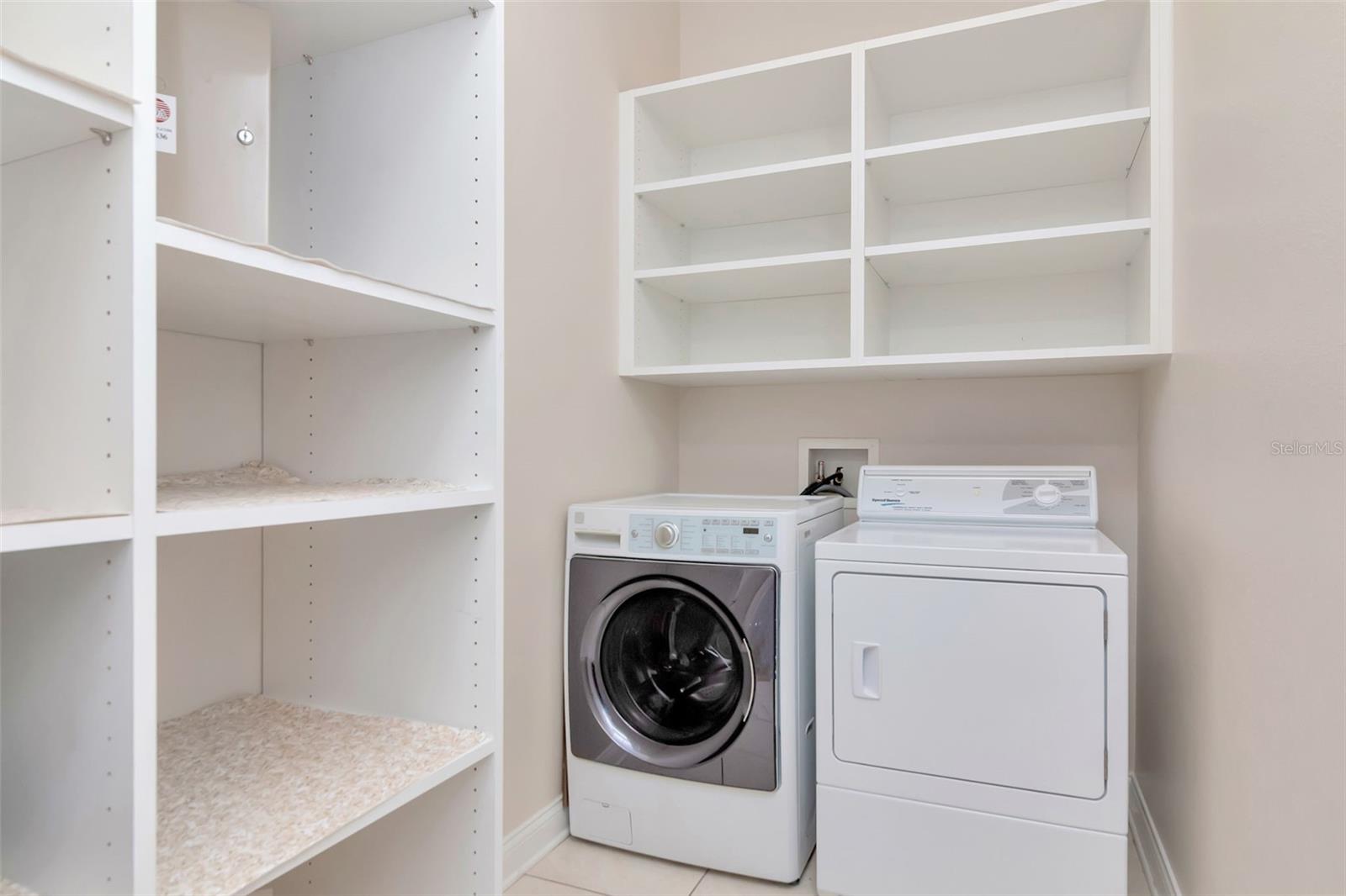 POYDRAS TWNHS - Residential Lease