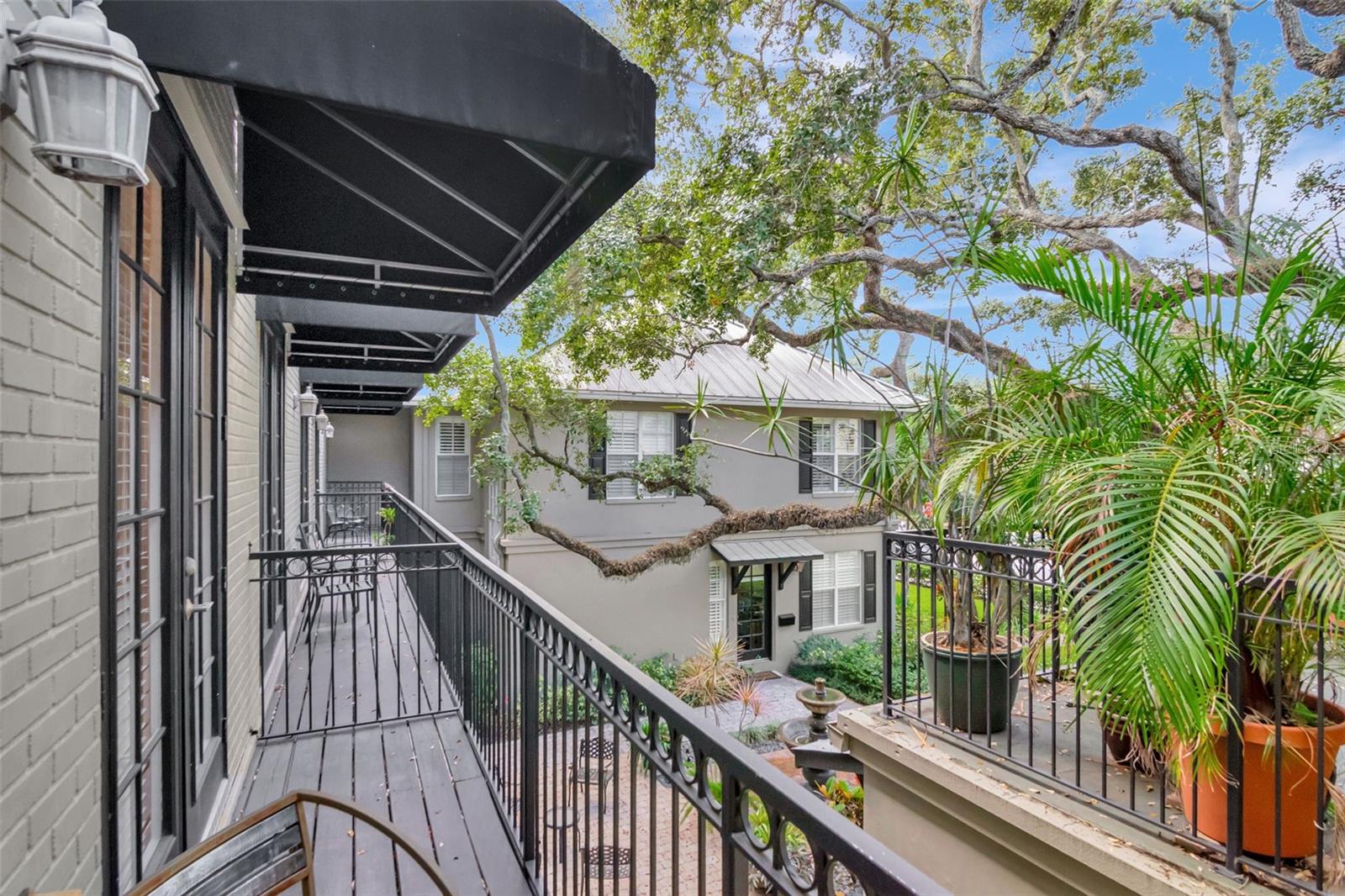 POYDRAS TWNHS - Residential Lease