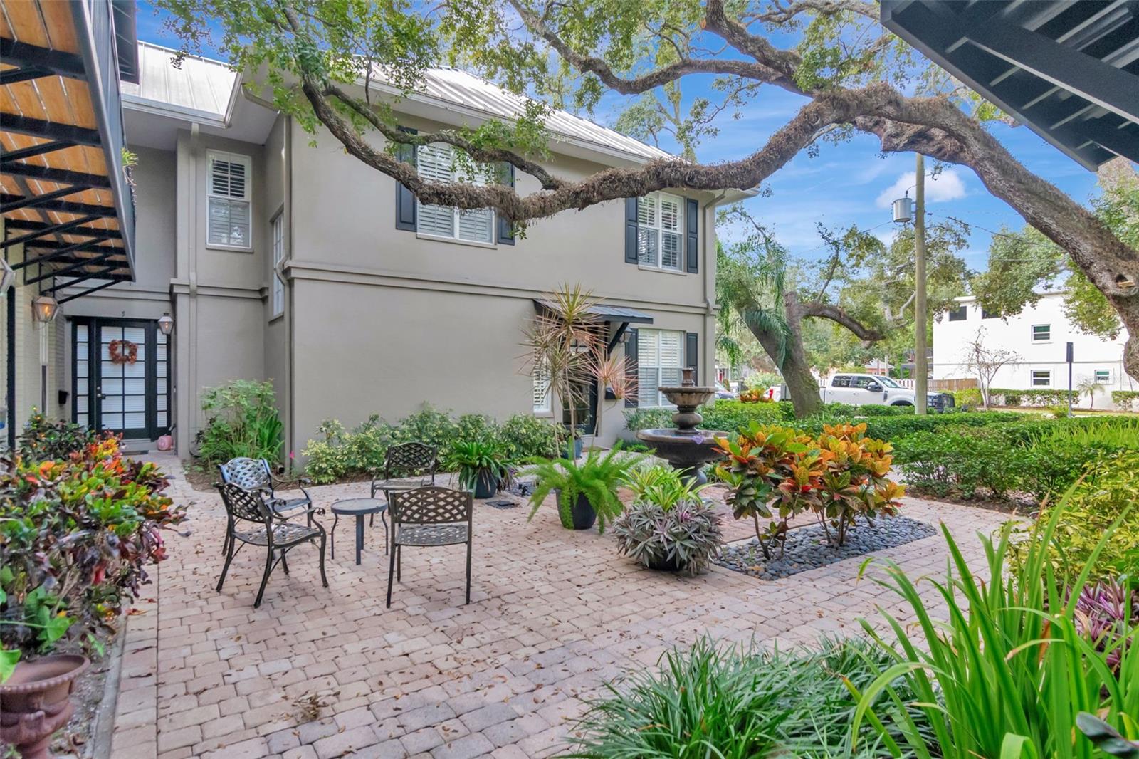 POYDRAS TWNHS - Residential Lease