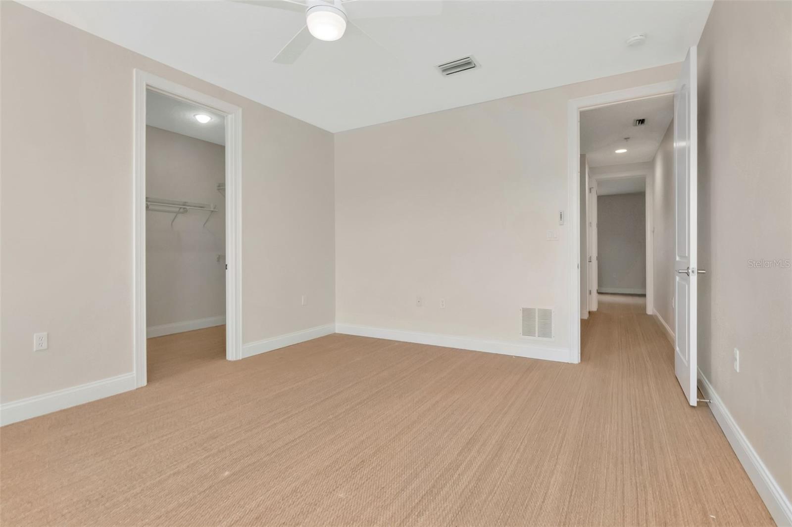 POYDRAS TWNHS - Residential Lease