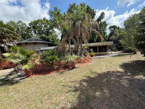 Photo of 6904 Pinetree Lane E, Lakeland, FL 33811 (MLS # TB8513092)