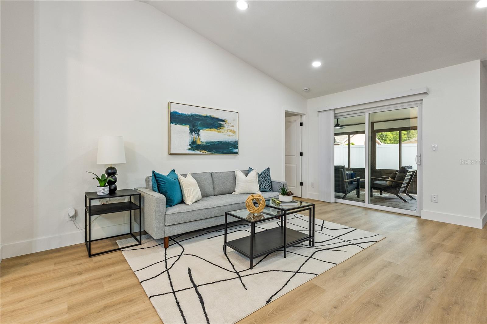 CYPRESS POINT - Residential