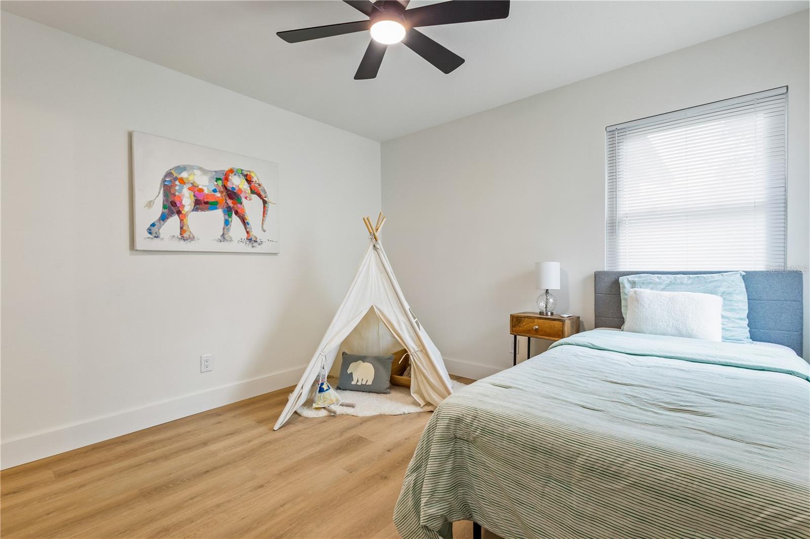 CYPRESS POINT - Residential