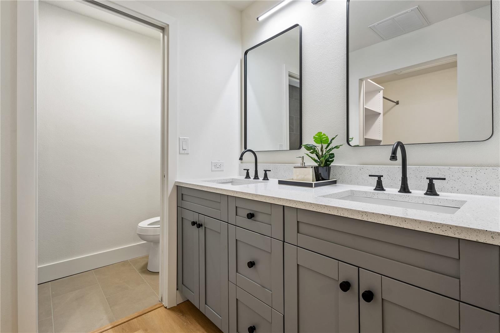 CYPRESS POINT - Residential