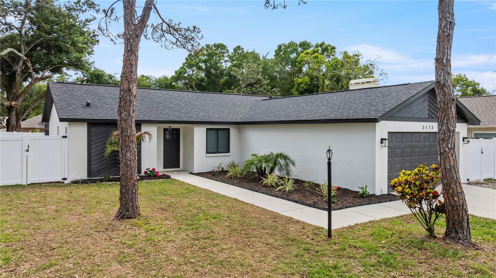 CYPRESS POINT - Residential