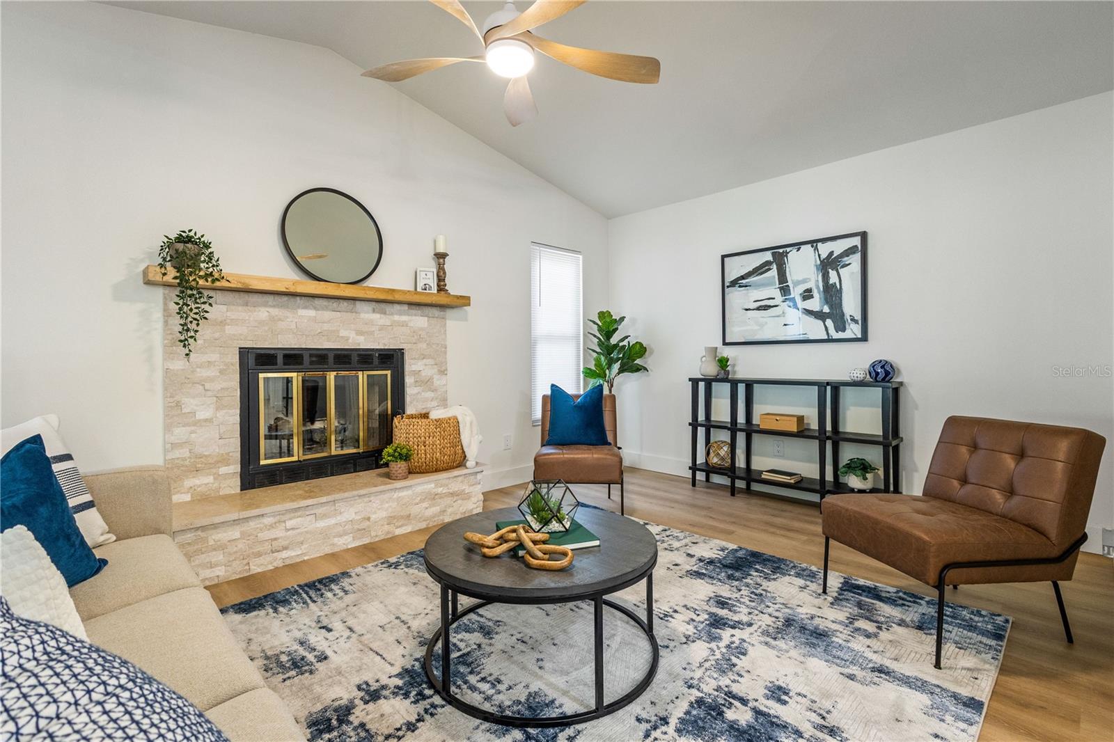 CYPRESS POINT - Residential