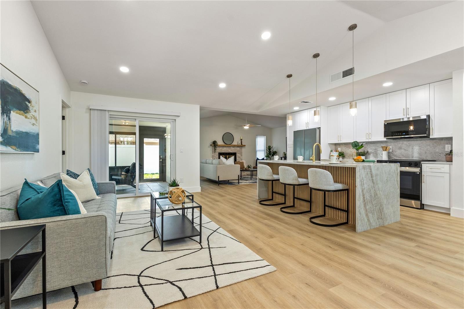 CYPRESS POINT - Residential