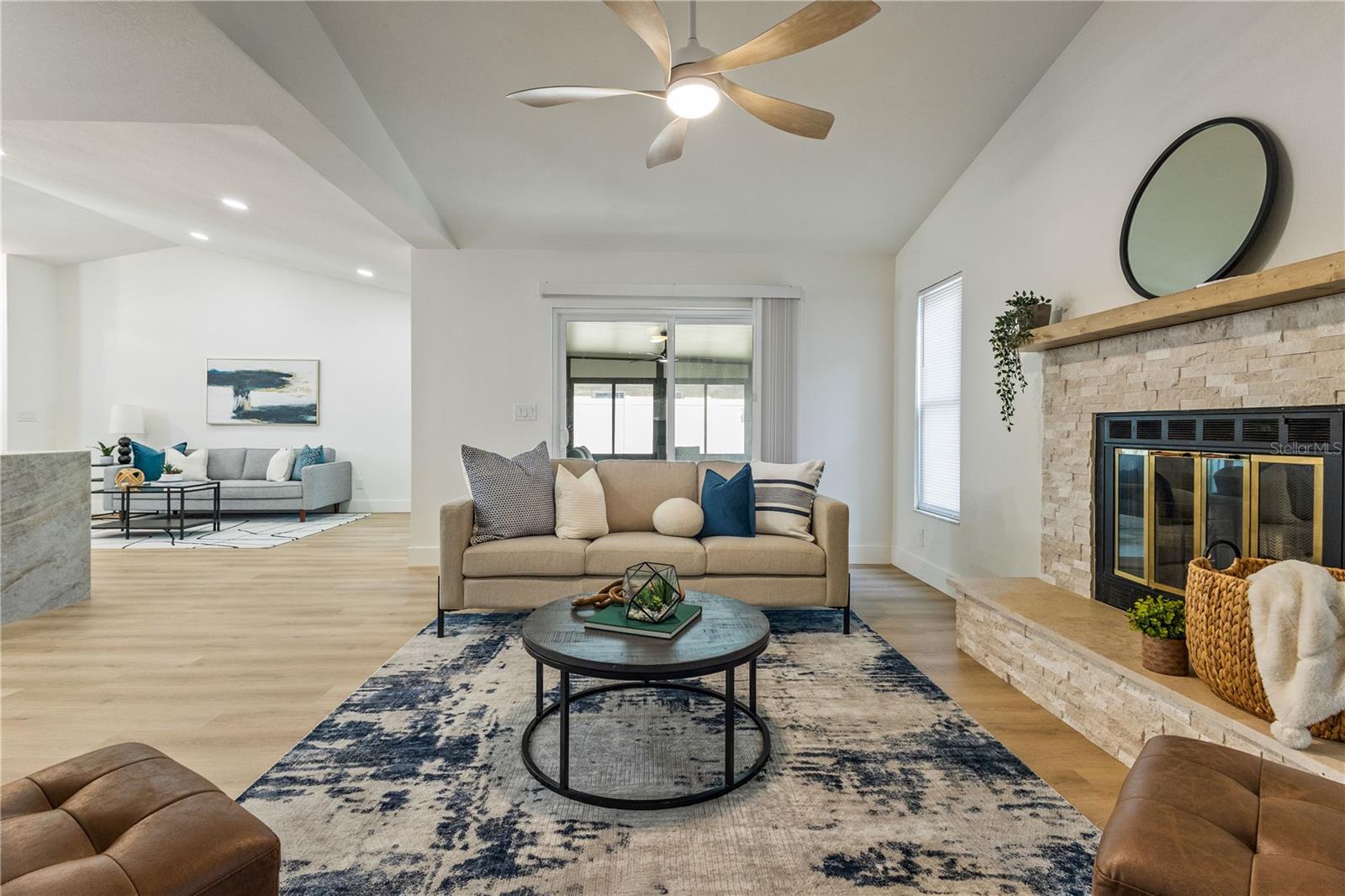 CYPRESS POINT - Residential