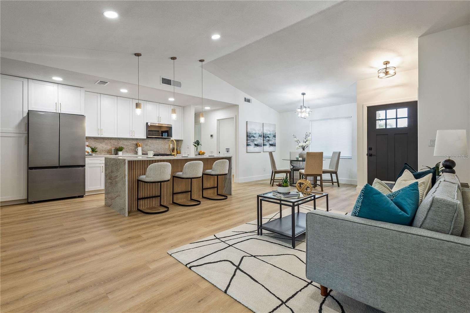 CYPRESS POINT - Residential