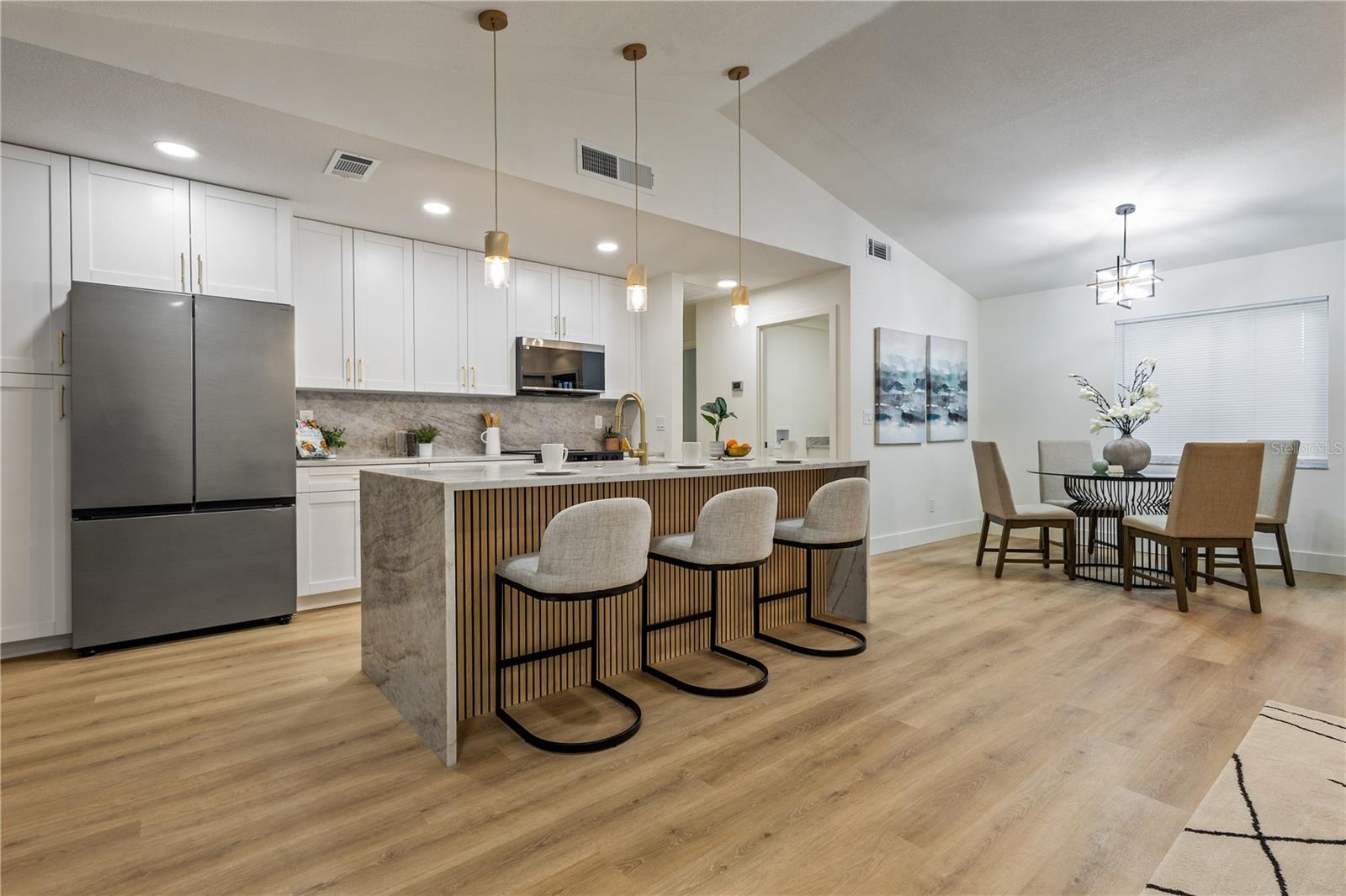 CYPRESS POINT - Residential