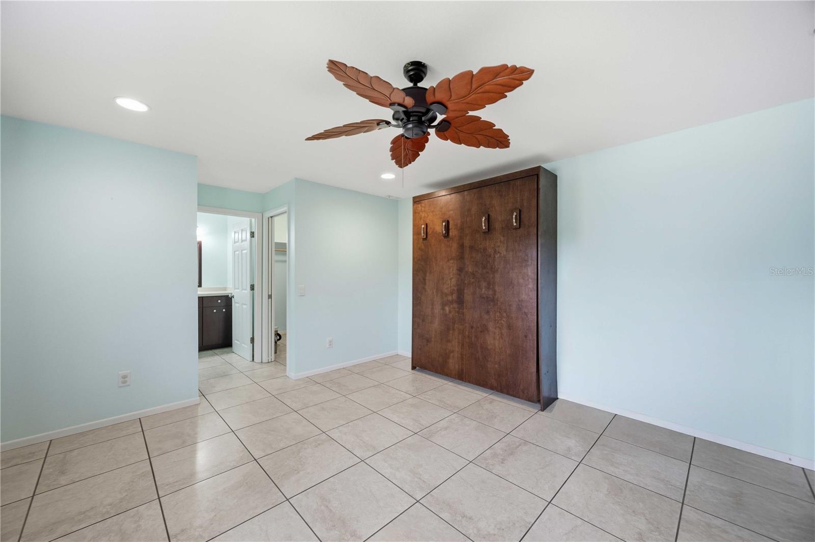 BEACH VILLAGE - Residential