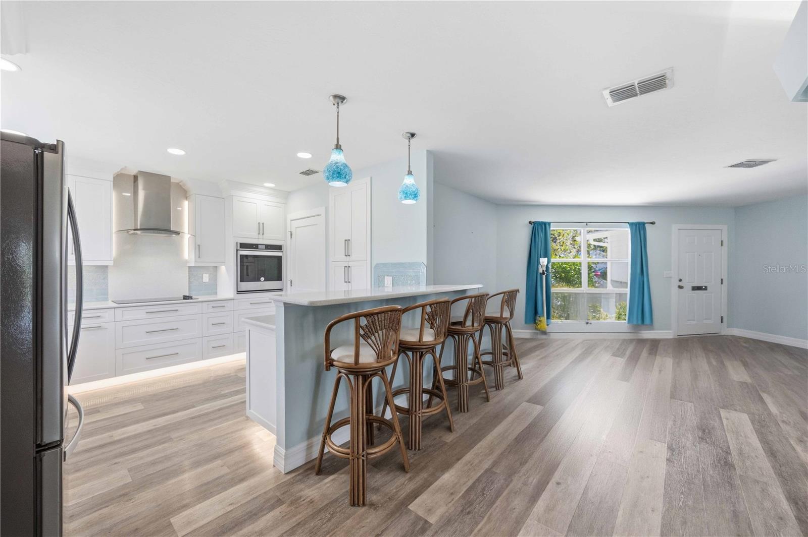 BEACH VILLAGE - Residential