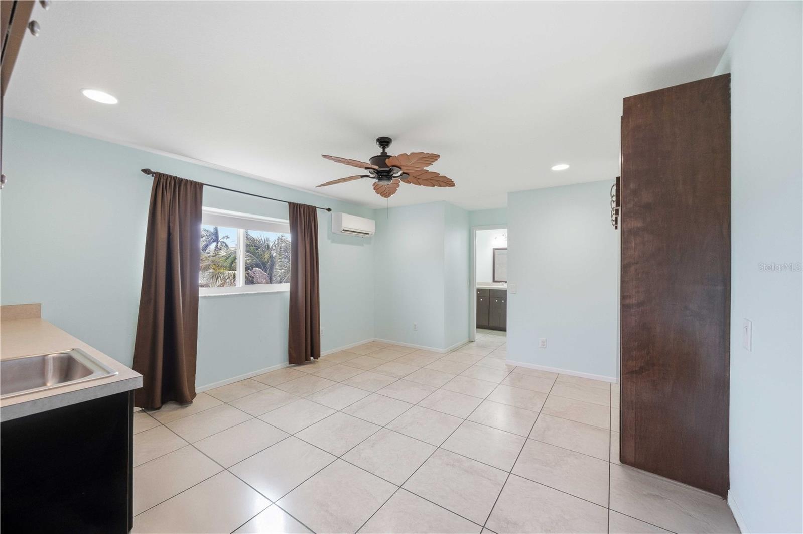 BEACH VILLAGE - Residential