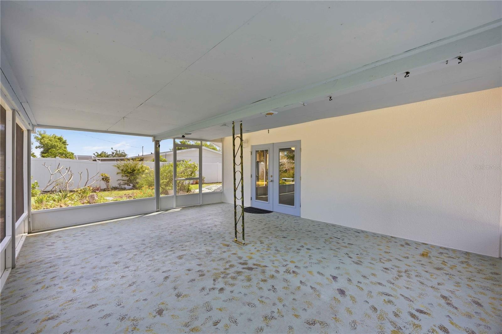 BEACH VILLAGE - Residential