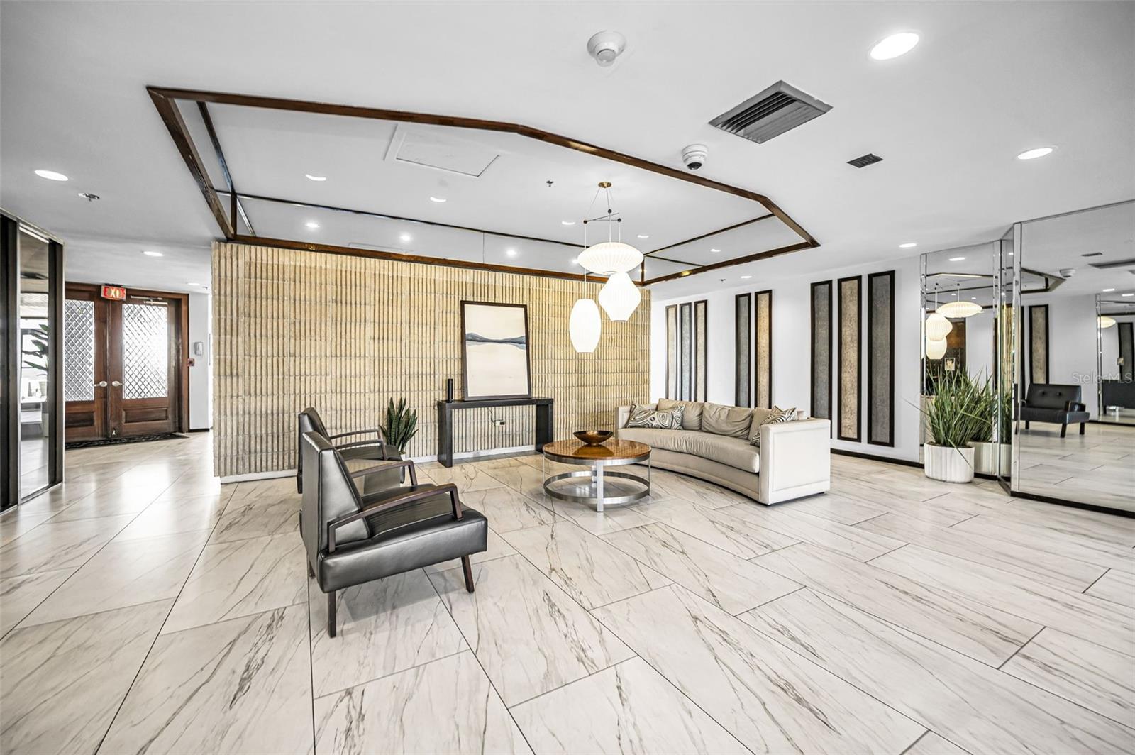 DANS ISLAND ON SAND KEY CONDO - Residential