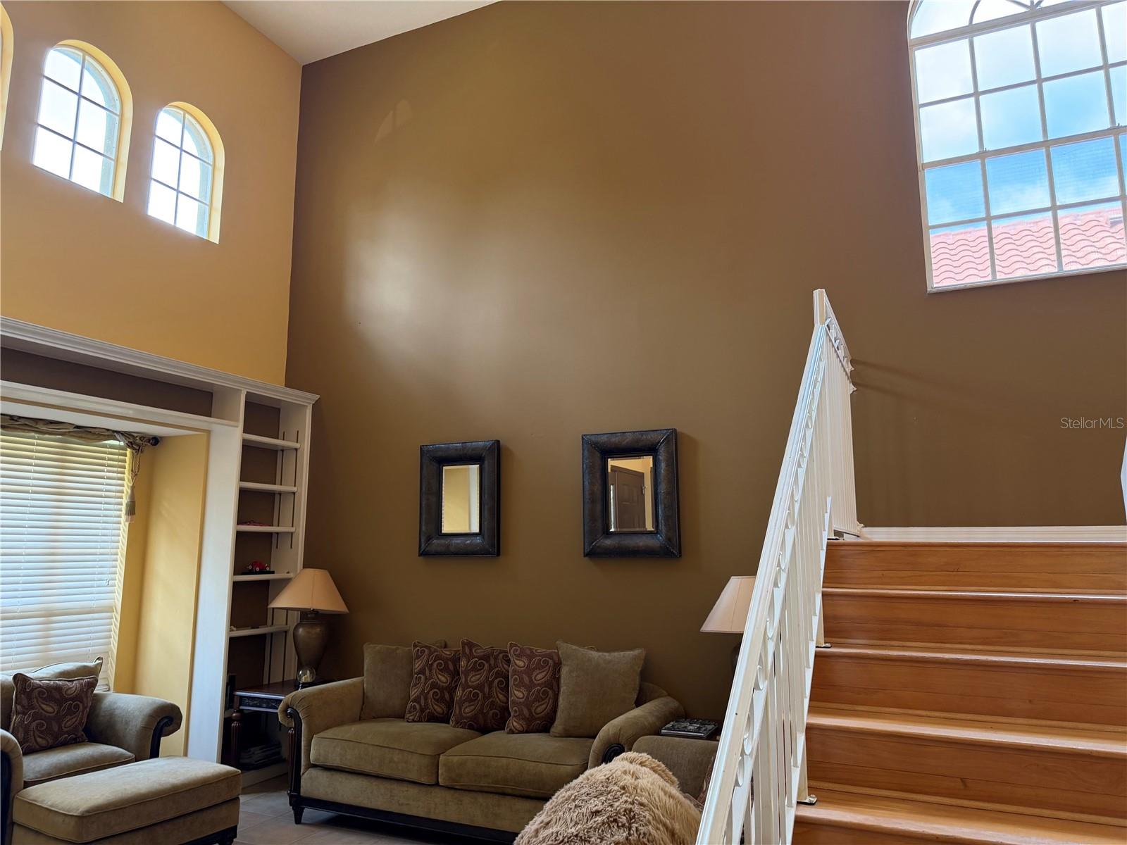 18826 AVENUE BIARRITZ